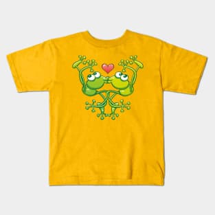 Frogs in love performing stunning choreography of jumps and kisses Kids T-Shirt